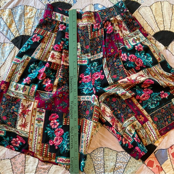 VINTAGE Shorts Bobbie Brooks 80s Floral Folk Art Pattern Stretchy Waist Pockets - Picture 7 of 13